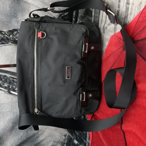 Tumi pucket E/W flap nylon crossbody - Picture 1 of 15
